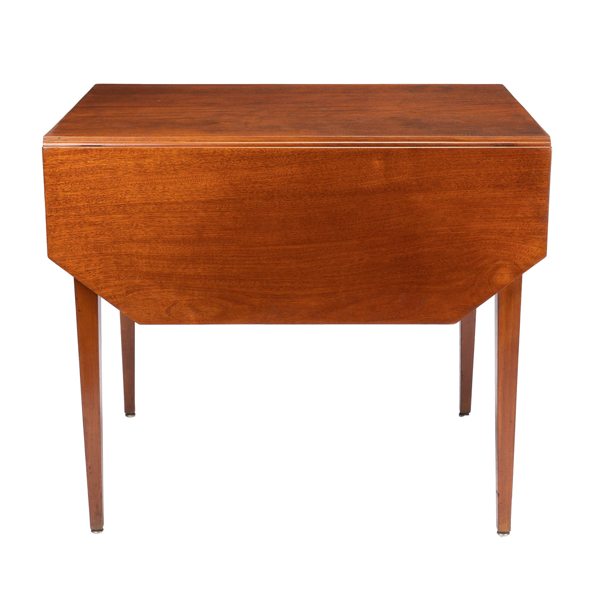 Massachusetts Hepplewhite drop leaf Pembroke table, 1790-1810