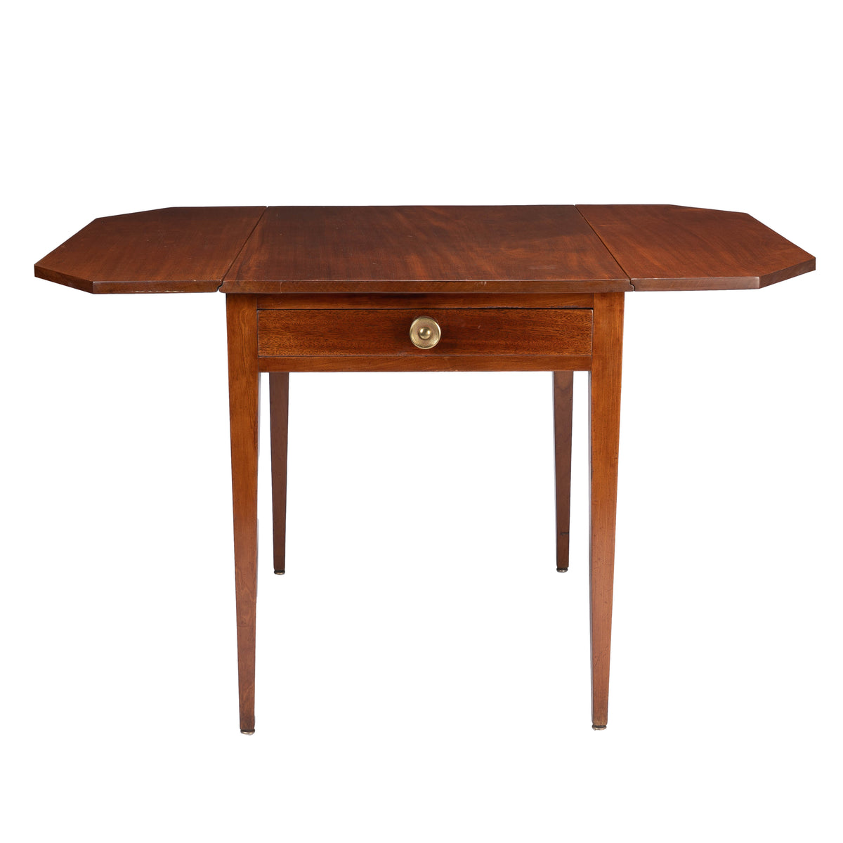 Massachusetts Hepplewhite drop leaf Pembroke table, 1790-1810