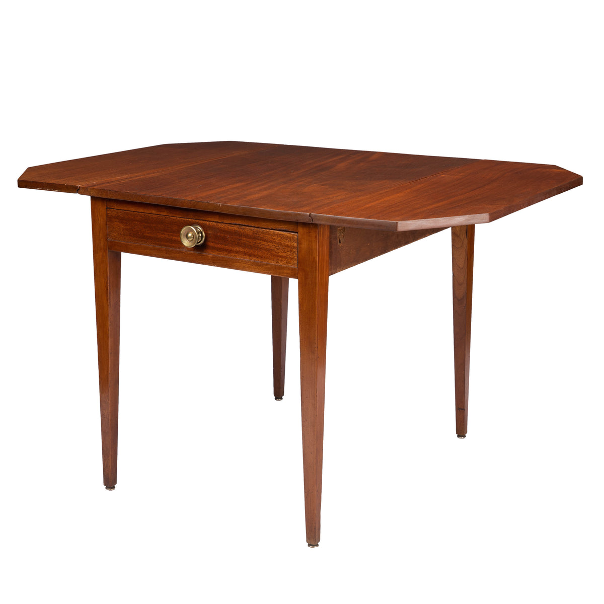 Massachusetts Hepplewhite drop leaf Pembroke table, 1790-1810