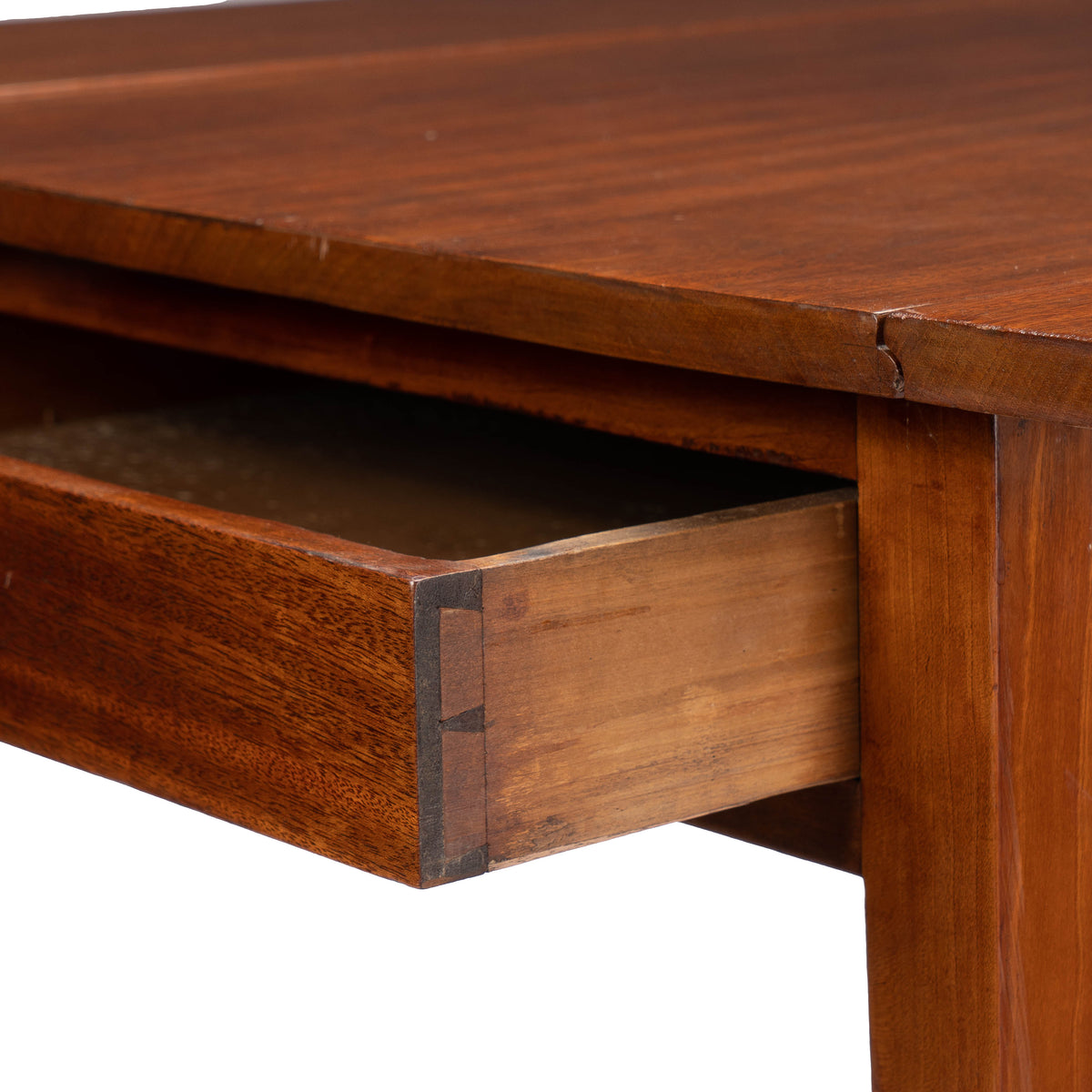 Massachusetts Hepplewhite drop leaf Pembroke table, 1790-1810