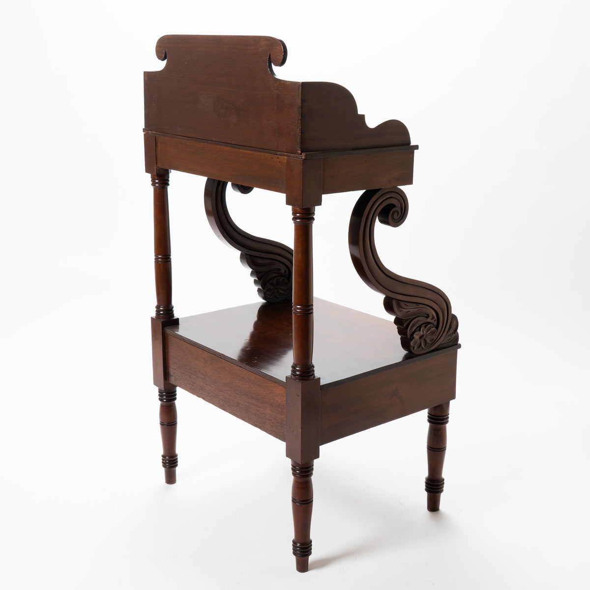 New York Neoclassic mahogany wash stand, 1825-30