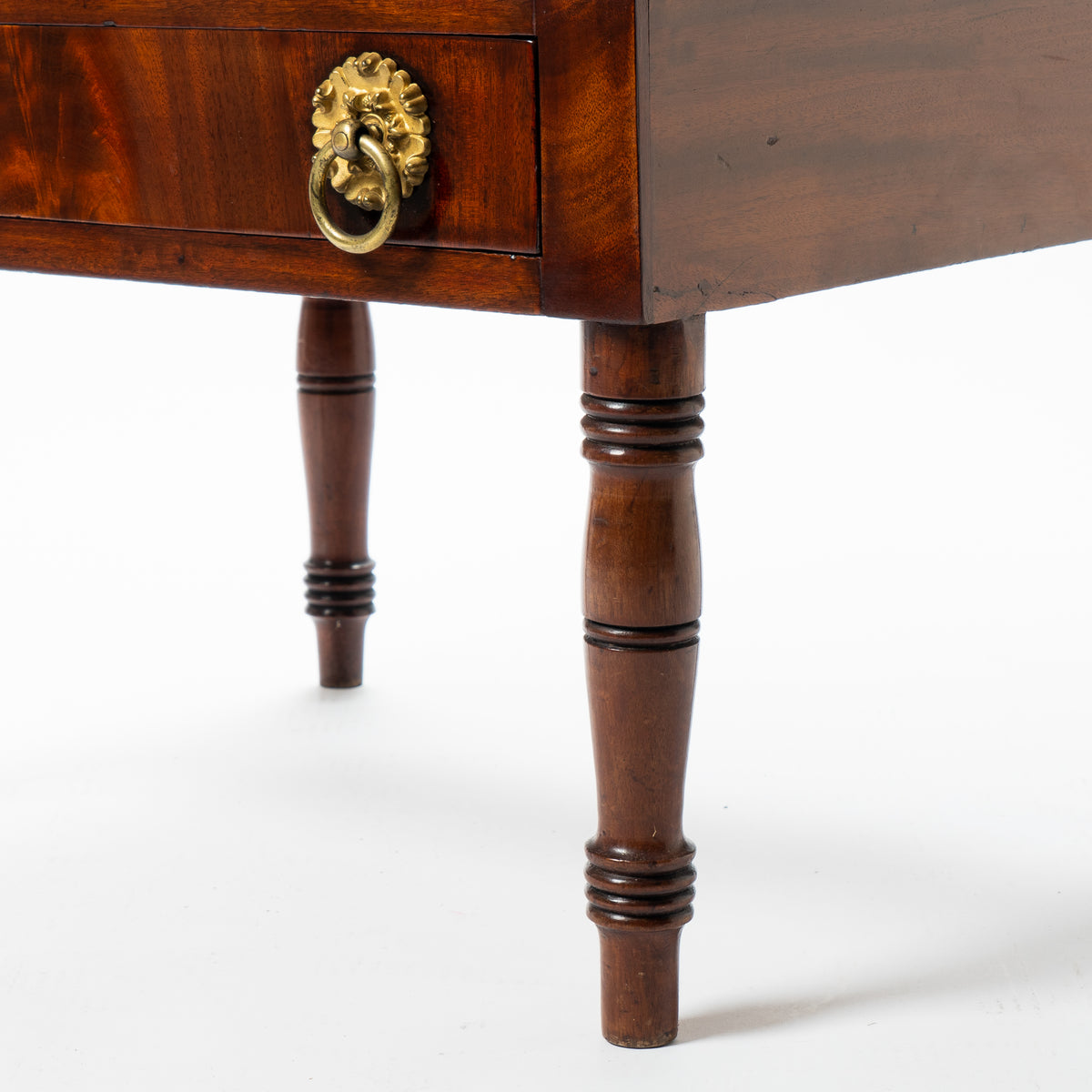 New York Neoclassic mahogany wash stand, 1825-30