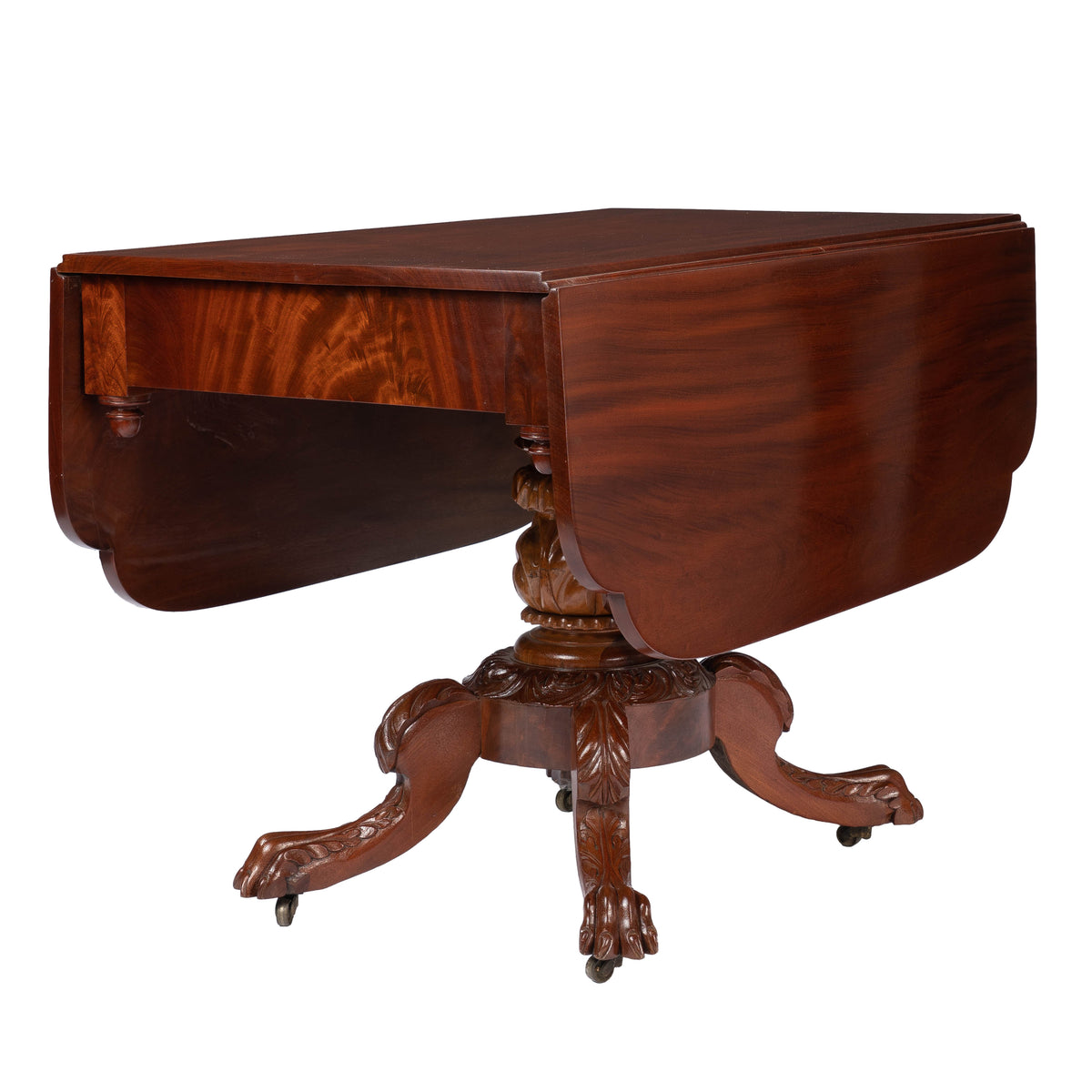New York Neoclassic mahogany drop-leaf breakfast table, circa 1825
