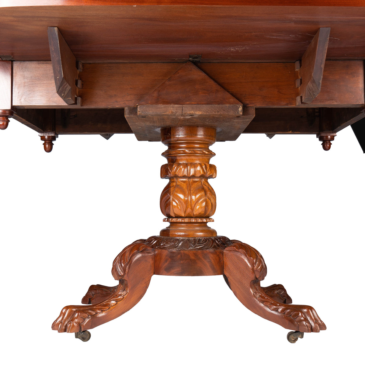 New York Neoclassic mahogany drop-leaf breakfast table, circa 1825