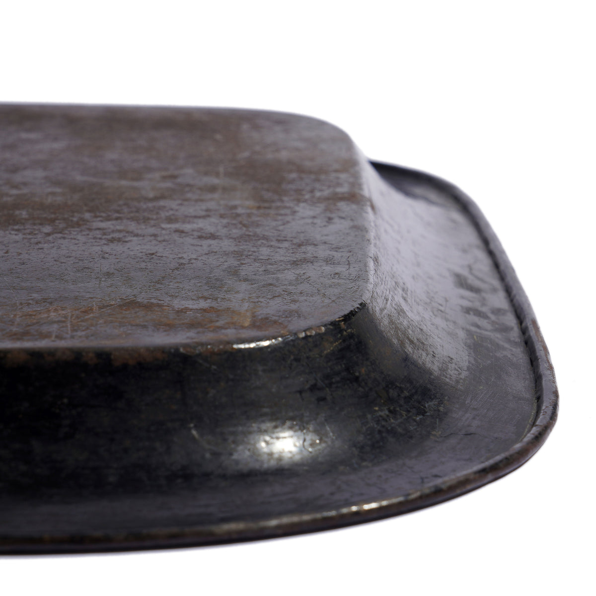 English Chinoiserie rolled rim tole tray, c. 1830