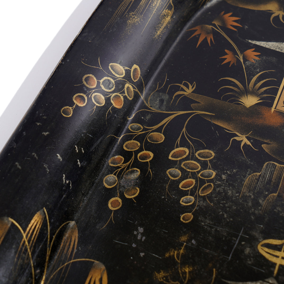 English Chinoiserie rolled rim tole tray, c. 1830