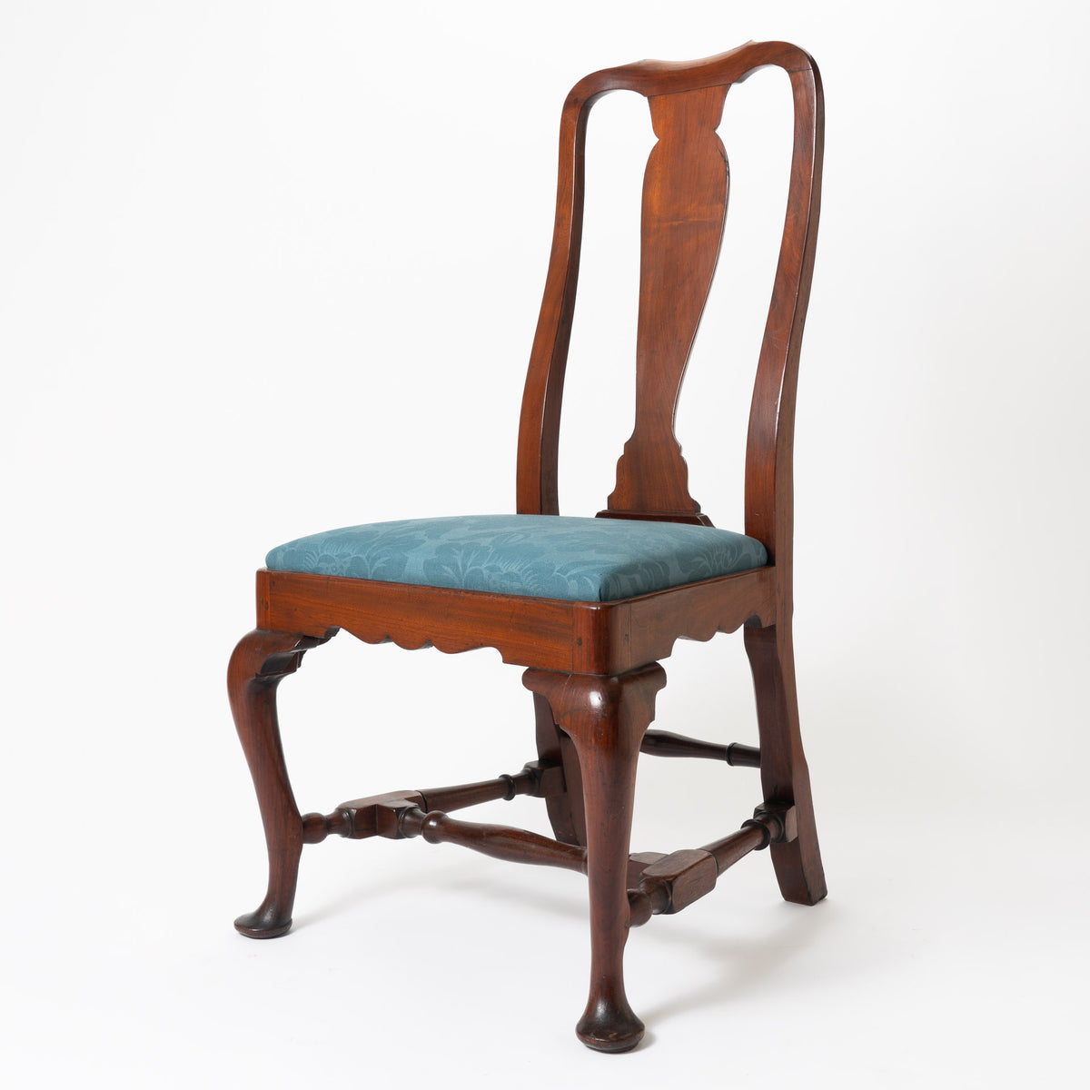 Boston Queen Anne mahogany slip seat side chair, circa 1730